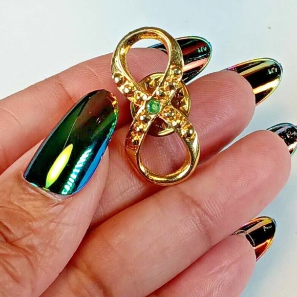 Vintage Gold Tone Figure Eight Textured Infinity Pin Brooch Jewelry - Picture 2 of 4